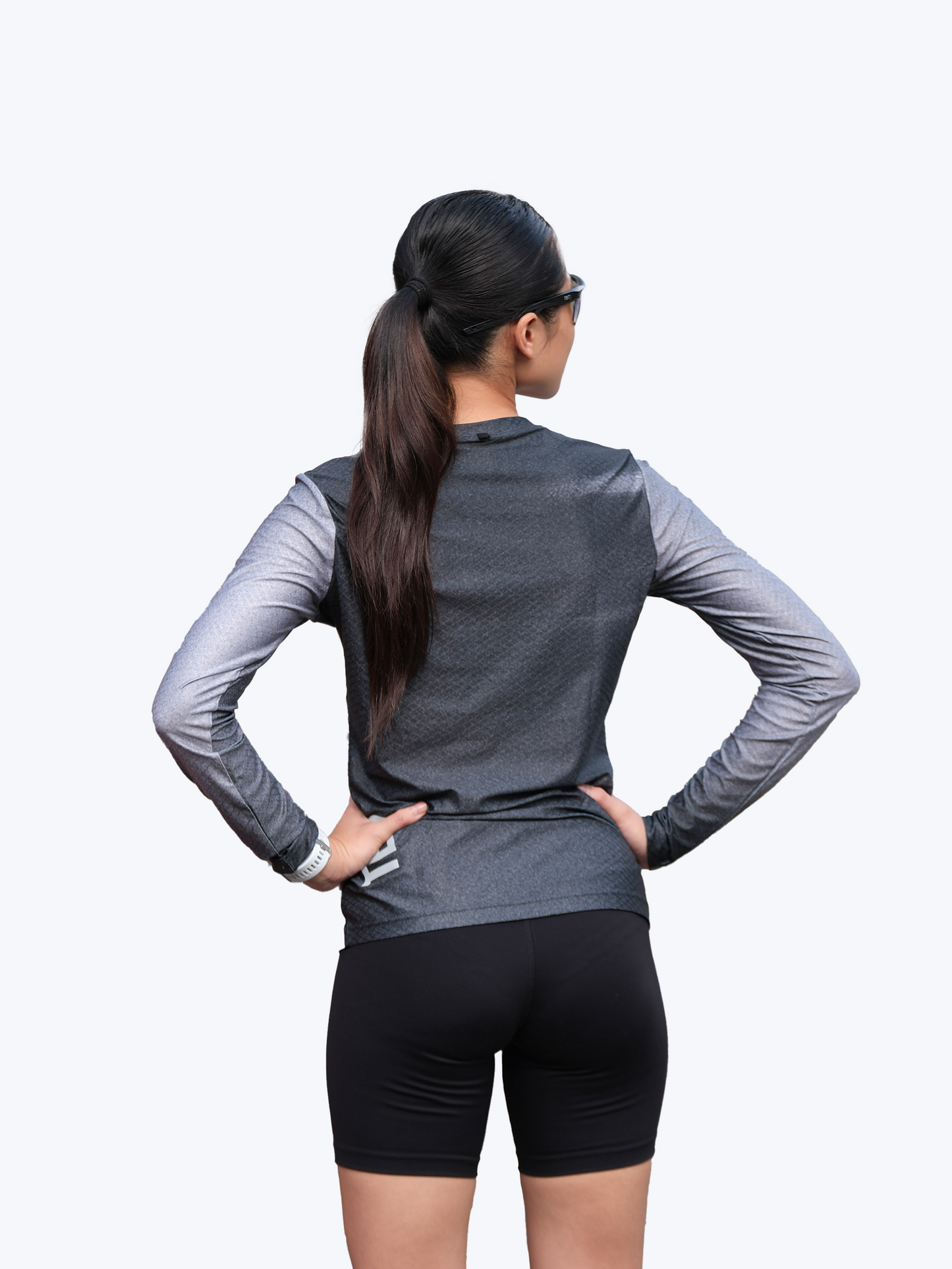 TBD Forward Collection - Longsleeve Female - Smoke Black